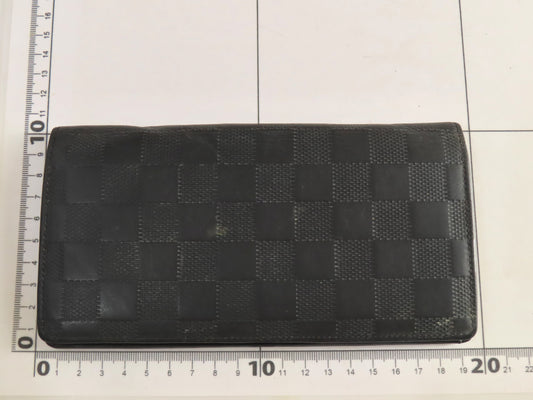 LOUIS VUITTON Damier Graphite Wallet