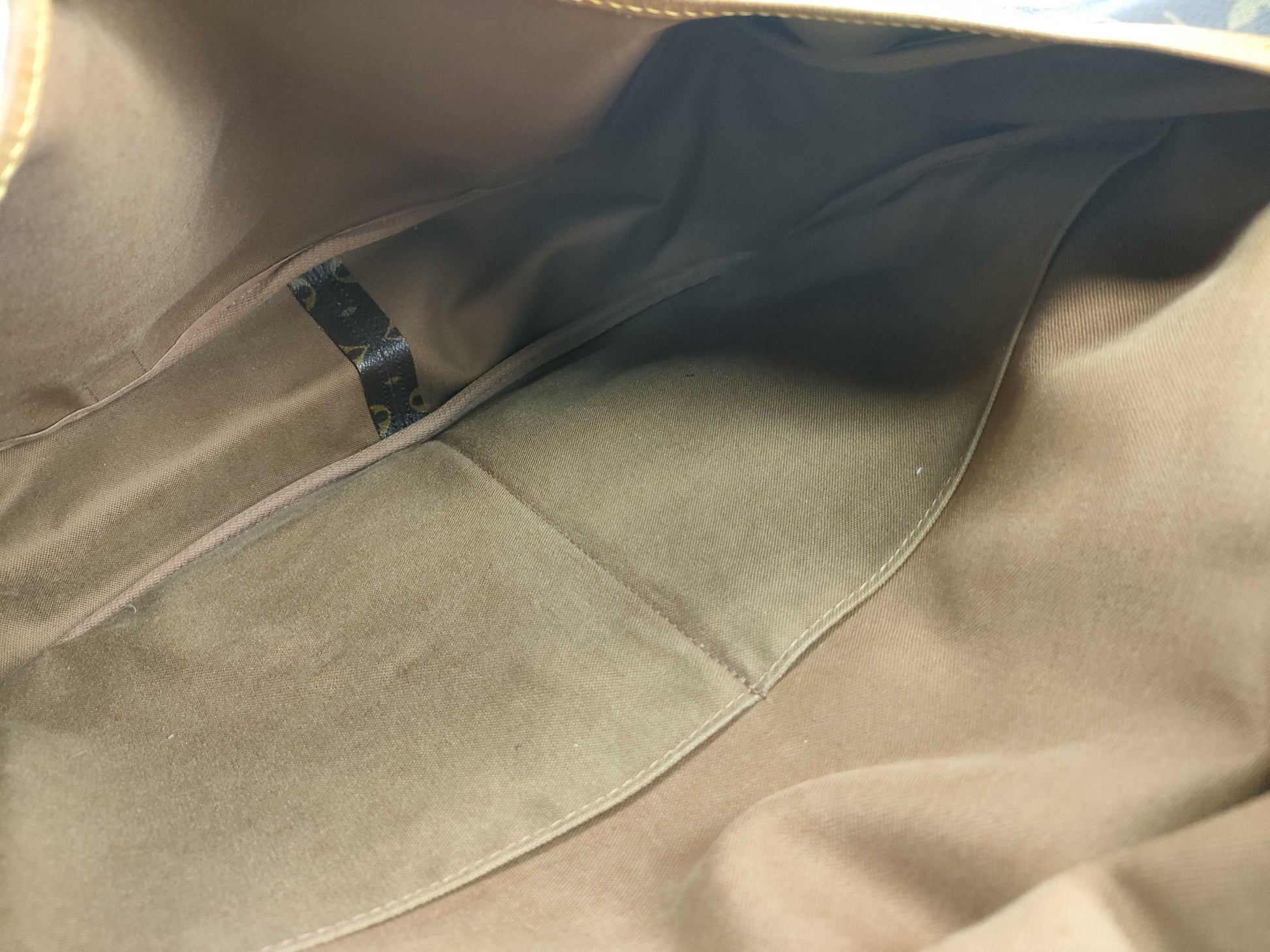 LOUIS VUITTON RFID Unverifiable 893FC Monogram Louis Vuitton Saumur 43 Monogram Shoulder Bag