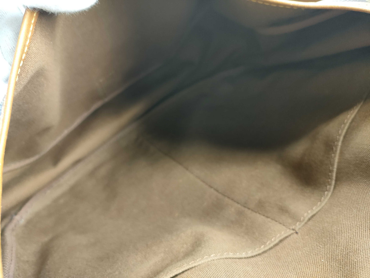 LOUIS VUITTON RFID verification failed. AR0990 Monogram Saumur Shoulder Bag.