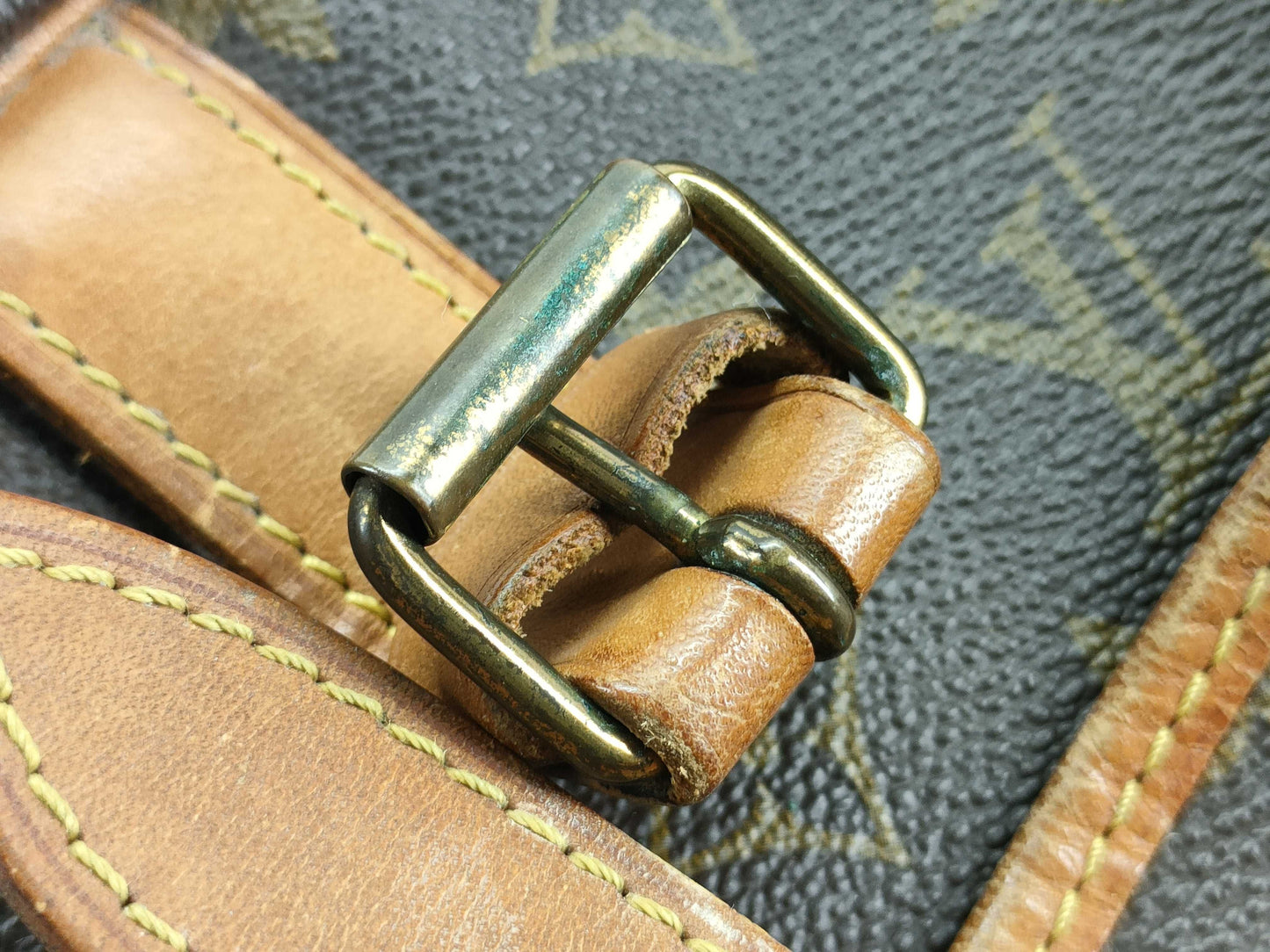 LOUIS VUITTON RFID verification failed. AR0990 Monogram Saumur Shoulder Bag.