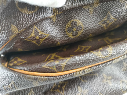 LOUIS VUITTON RFID verification failed. AR0990 Monogram Saumur Shoulder Bag.