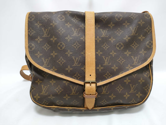 LOUIS VUITTON RFID Unverifiable Monogram Louis Vuitton Saumur Shoulder Bag