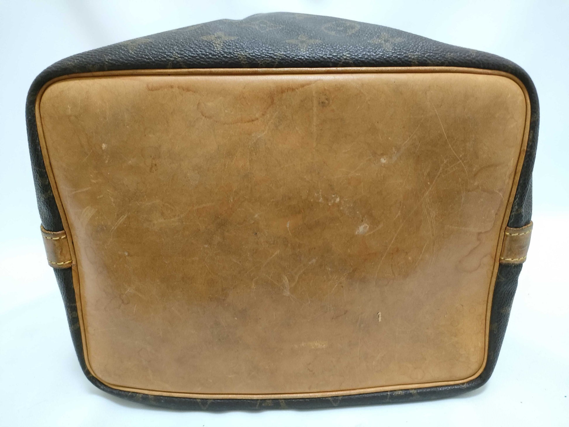 LOUIS VUITTON RFID Unverifiable Monogram Louis Vuitton Noe Shoulder Bag