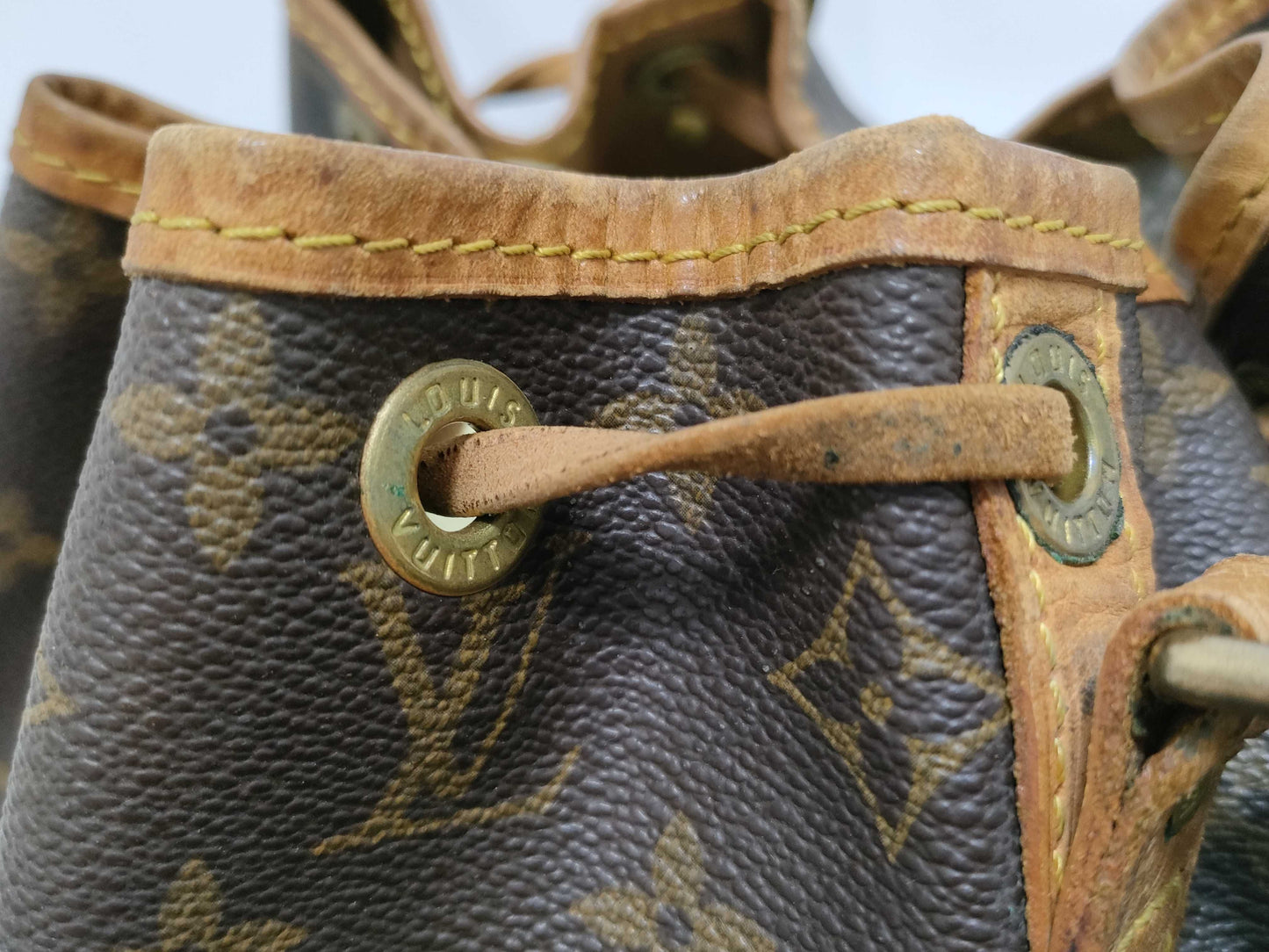 LOUIS VUITTON RFID Unverifiable Monogram Louis Vuitton Noe Shoulder Bag