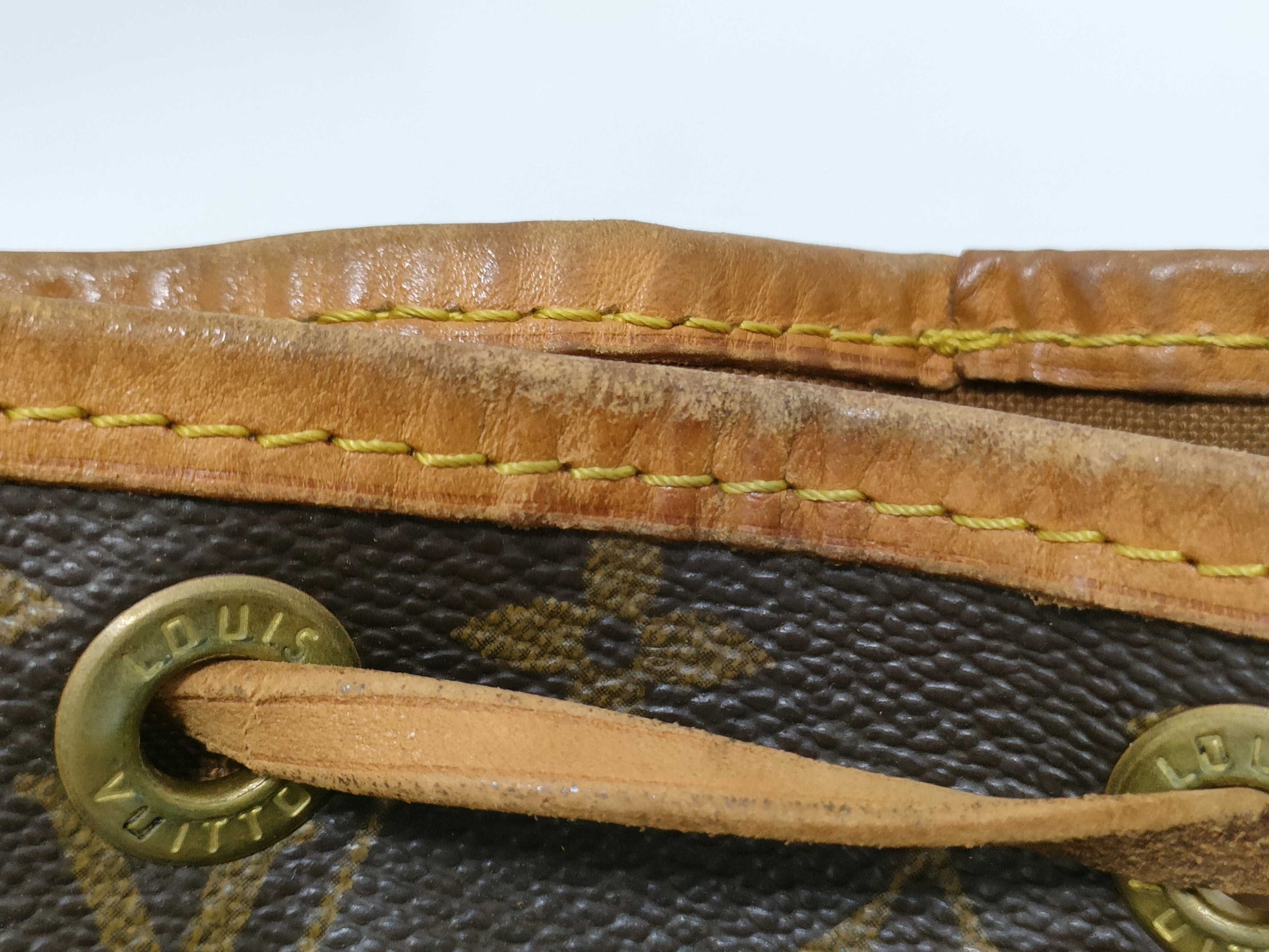 LOUIS VUITTON RFID Unverifiable Monogram Louis Vuitton Noe Shoulder Bag