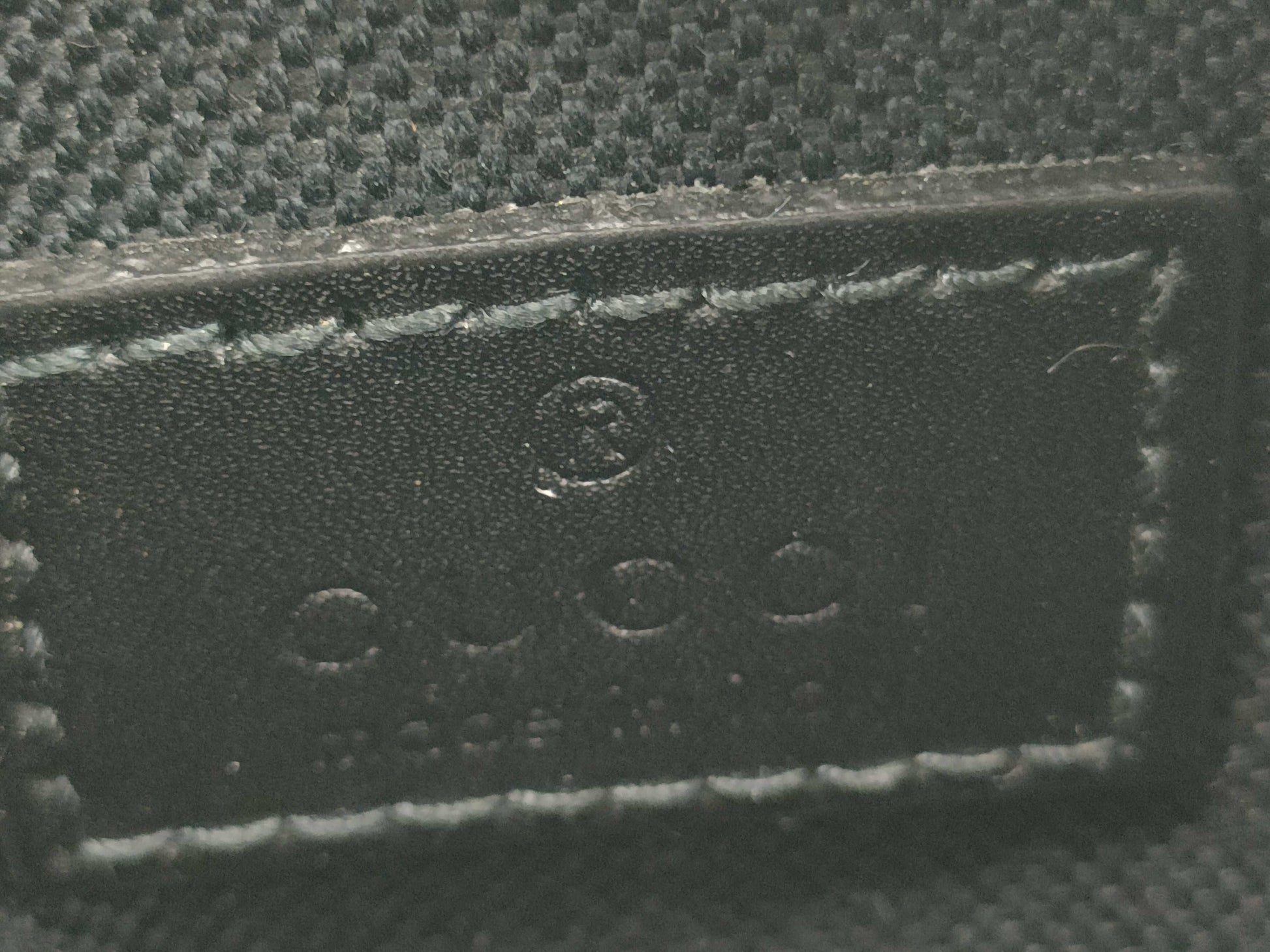GUCCI GG Supreme Sherry Shoulder Bag in Black