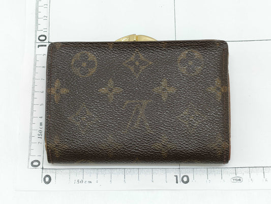 LOUIS VUITTON Monogram Louis Vuitton Monogram Folding Wallet