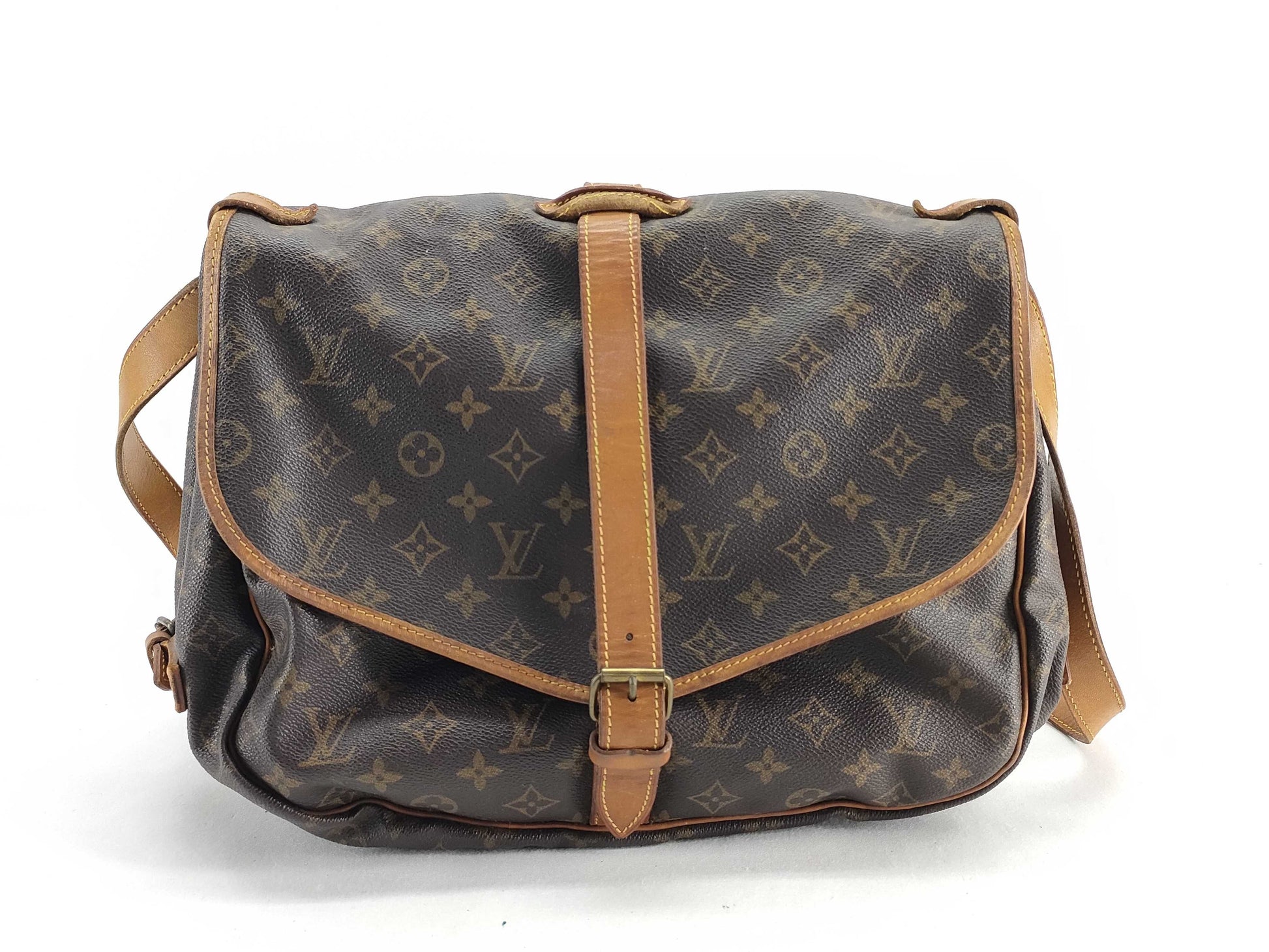 LOUIS VUITTON RFID Unverified AR0942 Monogram Louis Vuitton Saumur Shoulder Bag