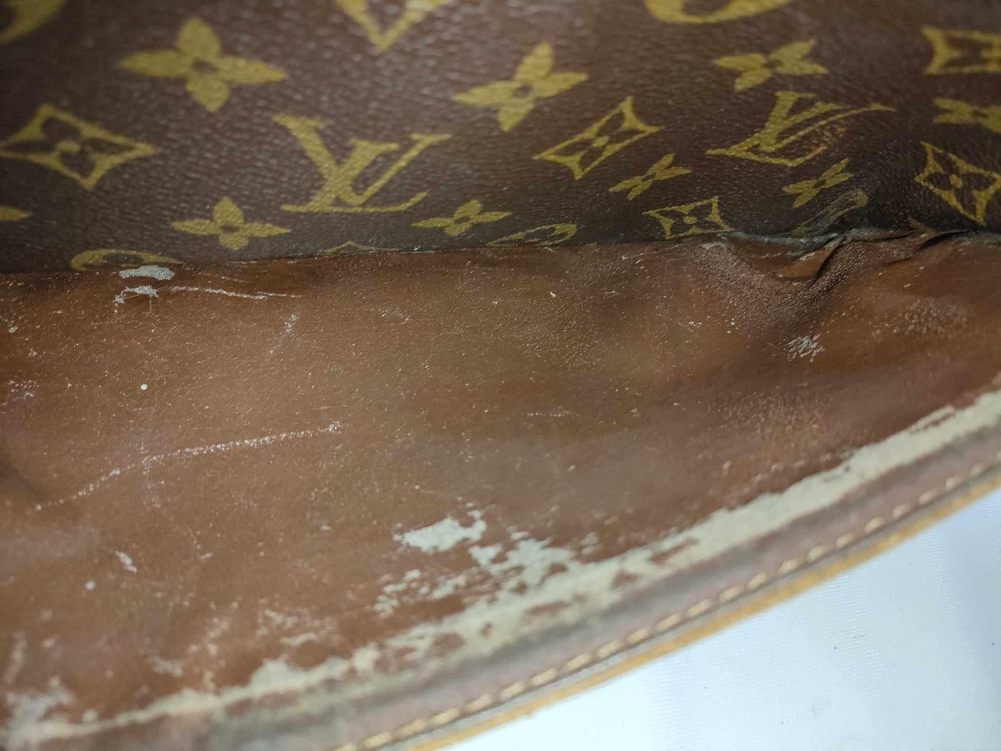 LOUIS VUITTON RFID Unverifiable Monogram Compiègne Second Bag