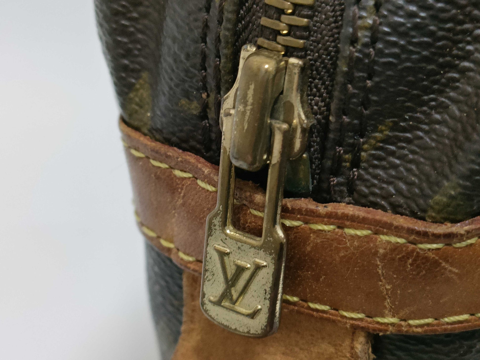 LOUIS VUITTON RFID Unverifiable Monogram Compiègne Second Bag