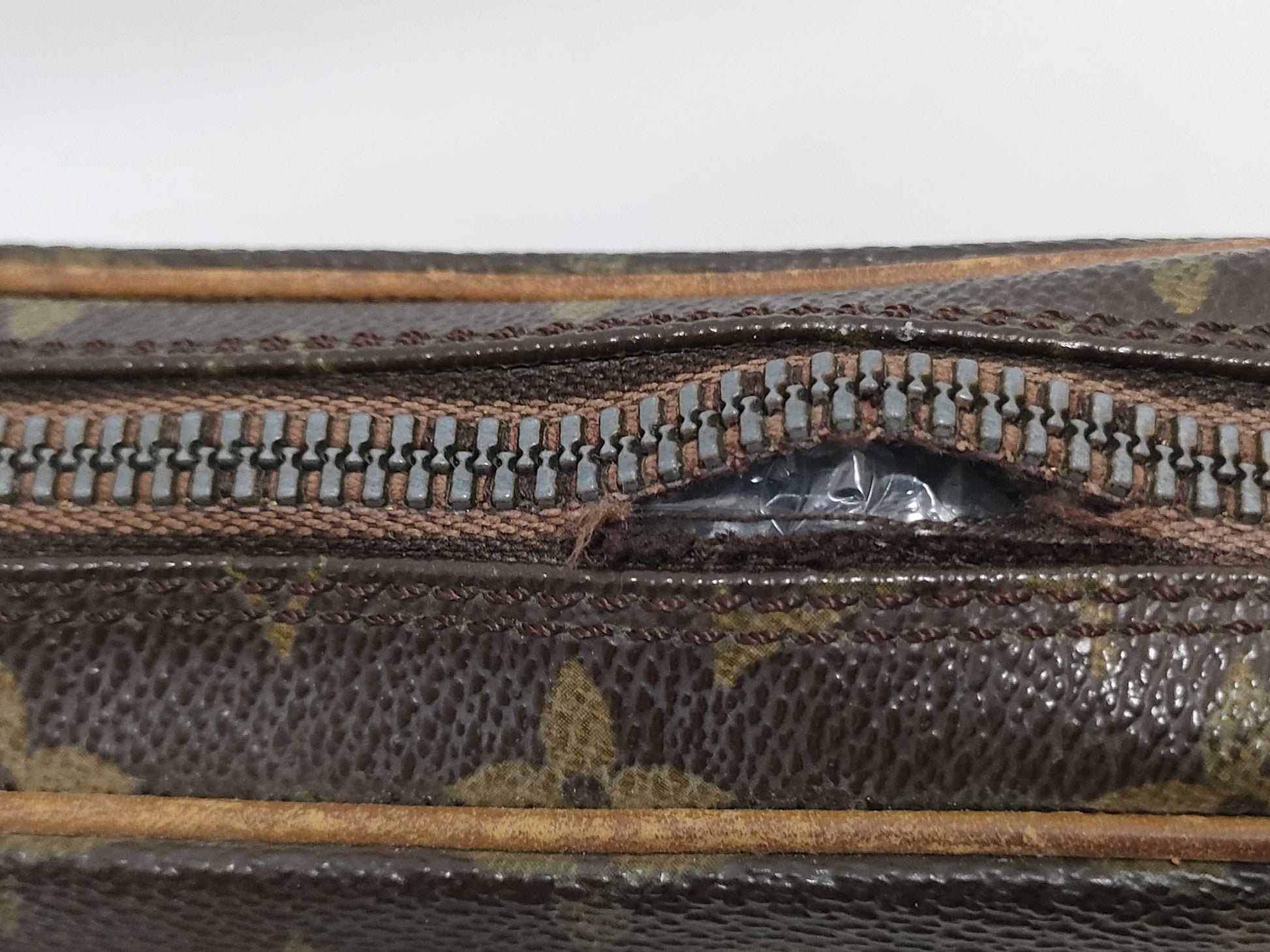 LOUIS VUITTON RFID Unverifiable Monogram Louis Vuitton Monogram Marly Dragonne Shoulder Bag