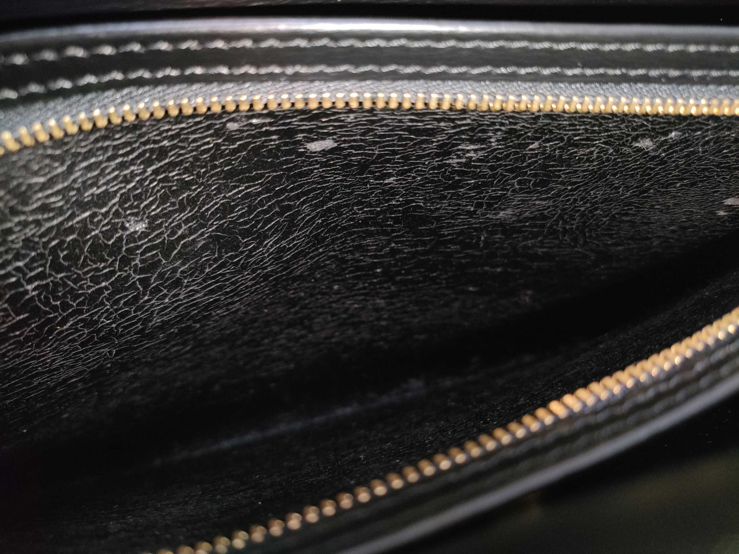 LOUIS VUITTON RFID Unverifiable Epi Capuchin Monogram Handbag