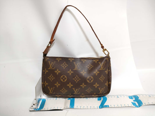 LOUIS VUITTON Monogram Accessoires AR1000 Pouch