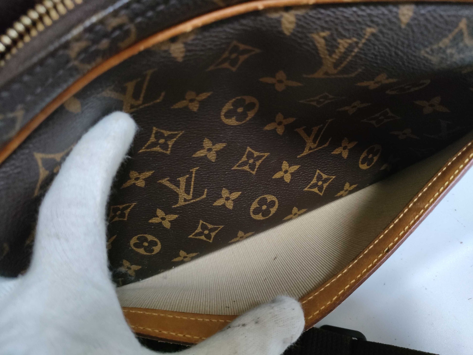 LOUIS VUITTON Monogram Reporter SP0054 Shoulder Bag
