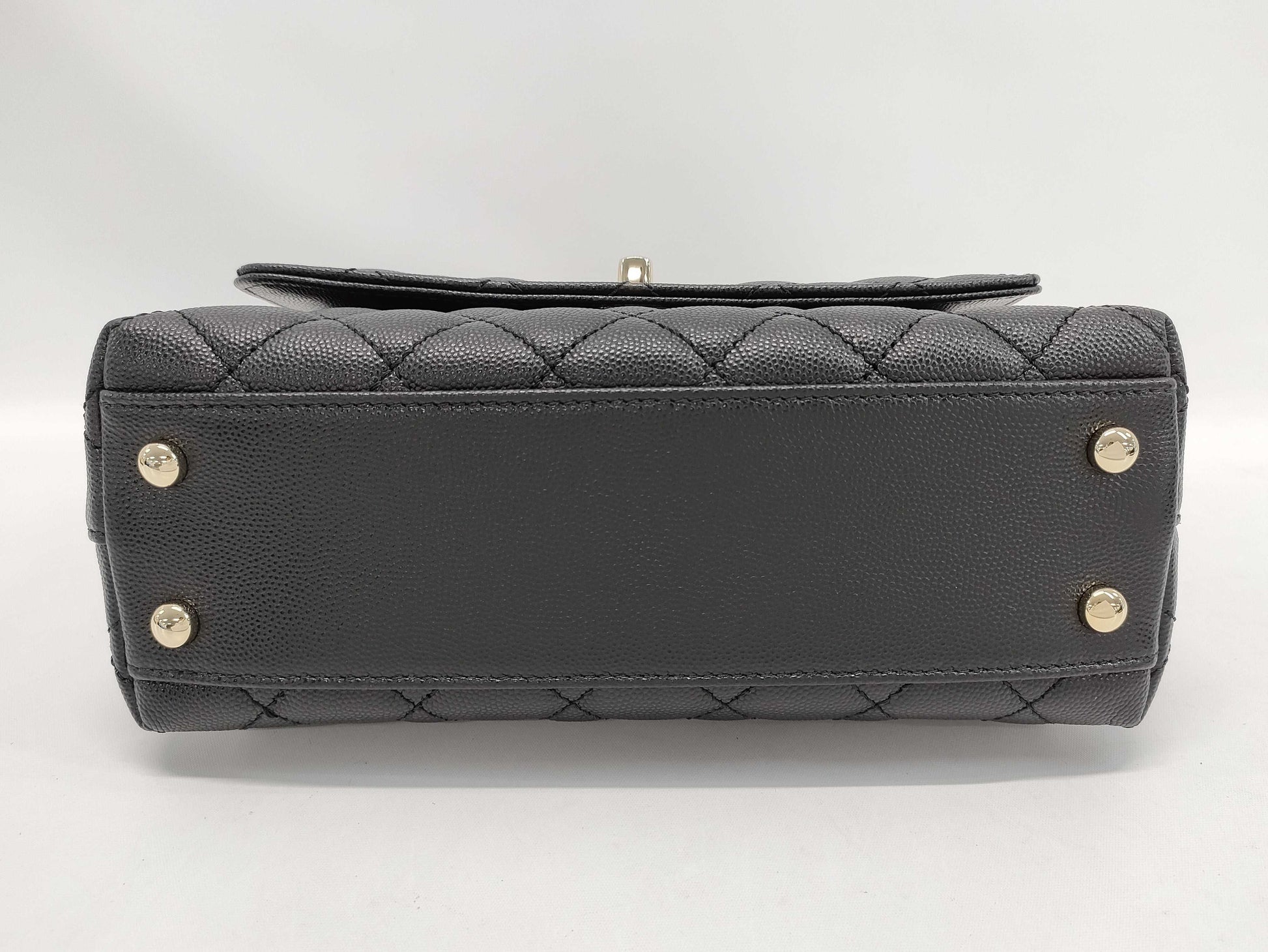 CHANEL Coco Handle 24 A92990/A61A27CC Shoulder Handbag in Caviar Skin, Black