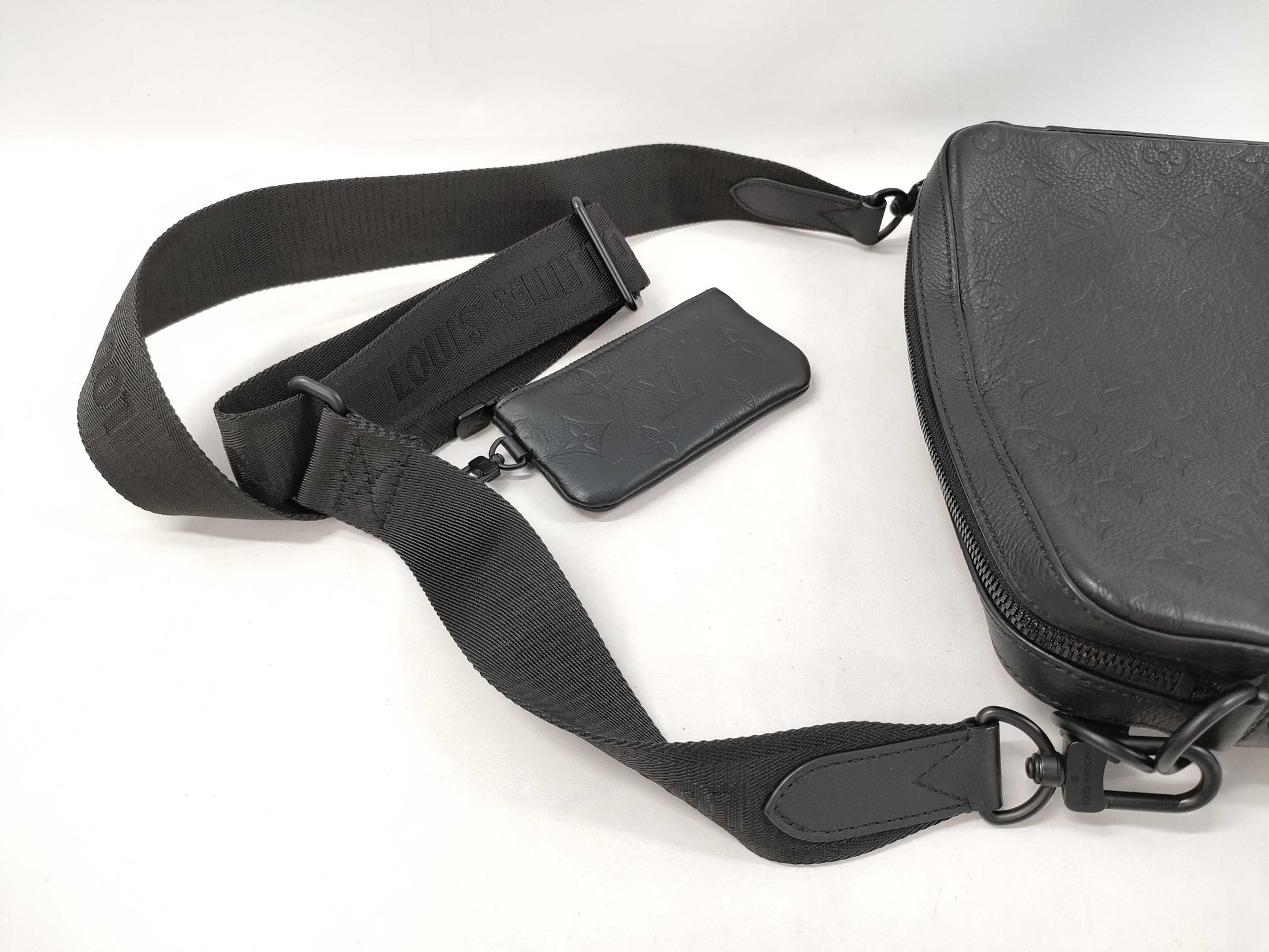 LOUIS VUITTON Monogram Shadow Trio Messenger M46602/RFID Shoulder Bag