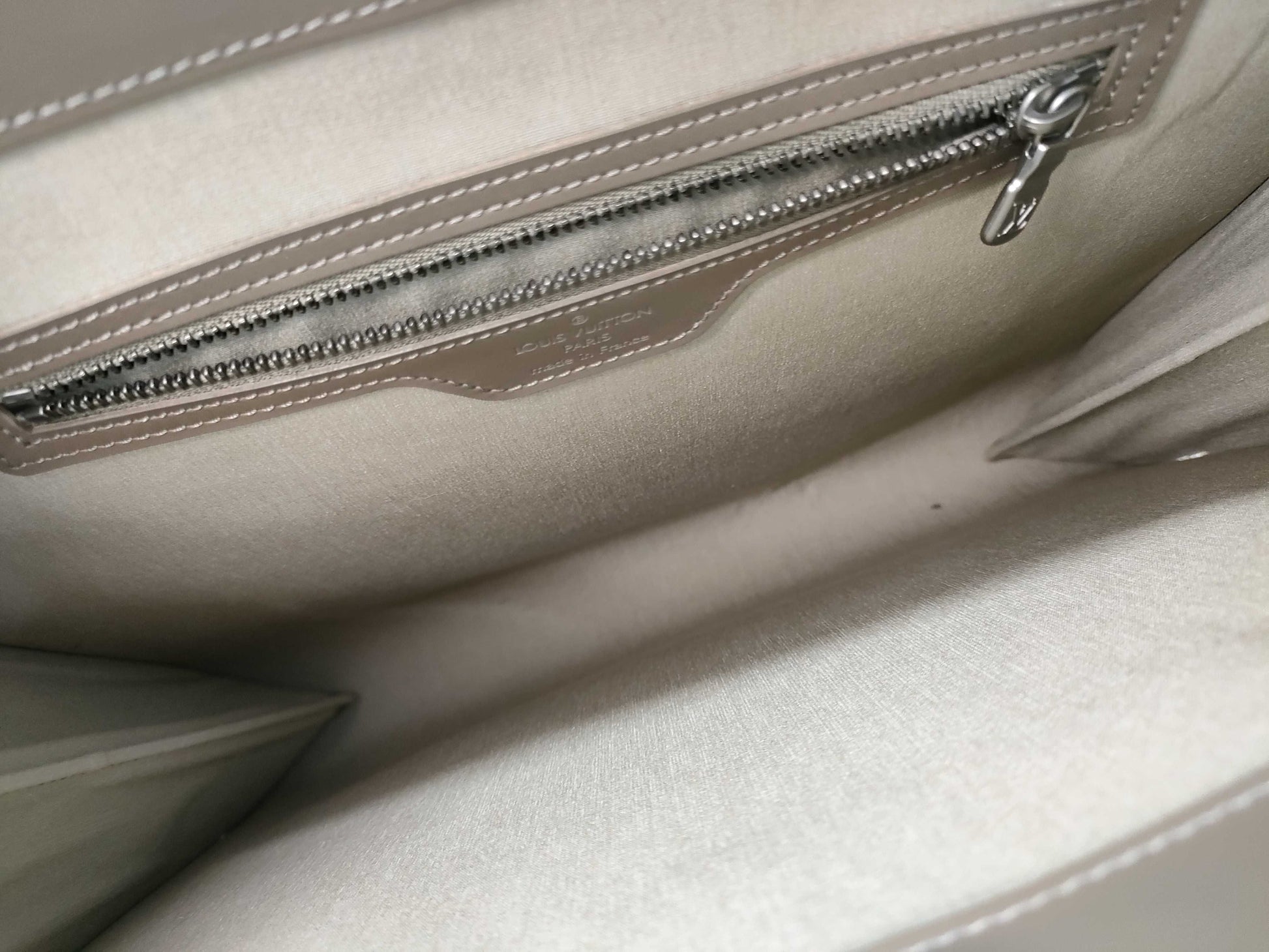 LOUIS VUITTON Epi St. Tropez Lilac Handbag M5246B/MI0020