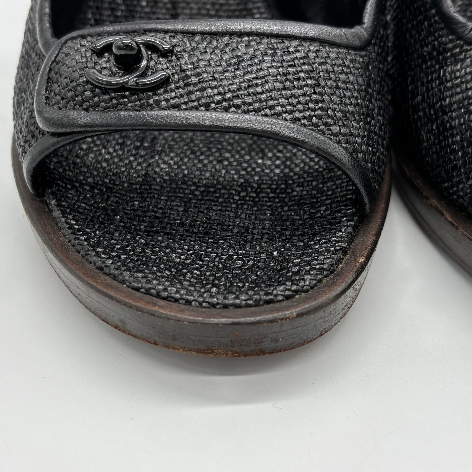 CHANEL Leather Black Raffia Leather Wood Turnlock Sandals Size #35/22.5cm