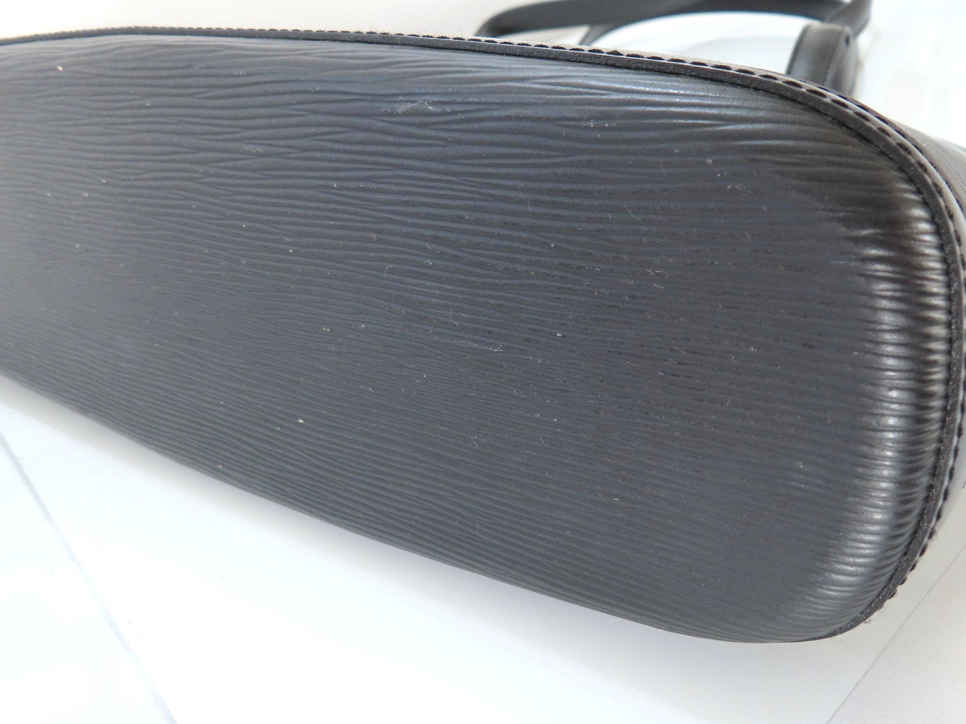 LOUIS VUITTON Epi Lussac Noir VI0976 Bag
