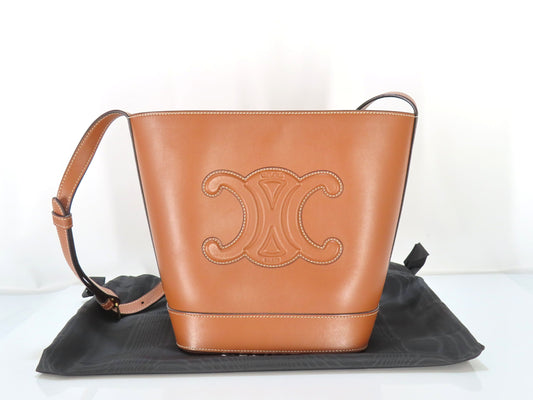 CELINE Triomphe Cuir Bucket A-Rank Shoulder Bag