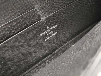 LOUIS VUITTON Epi Zippy Wallet Noir CA2183 Wallet
