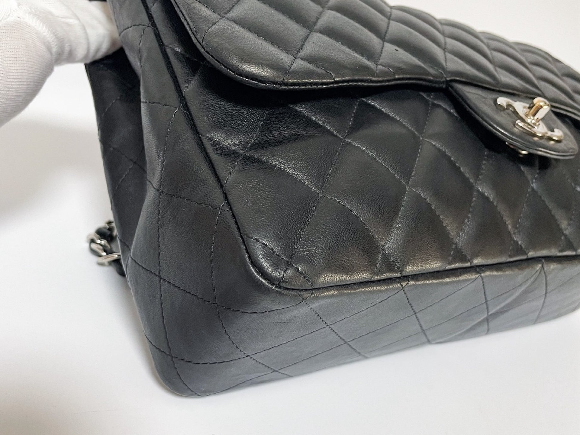 CHANEL Deca Matelasse 30 Lambskin Silver Hardware Seal Shoulder Bag