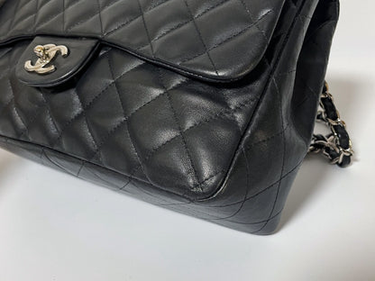 CHANEL Deca Matelasse 30 Lambskin Silver Hardware Seal Shoulder Bag