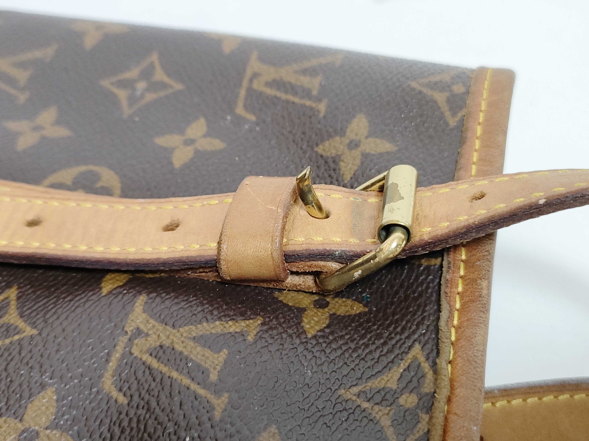 LOUIS VUITTON RFID Unverifiable Monogram LV Monogram Bucket Tote Bag