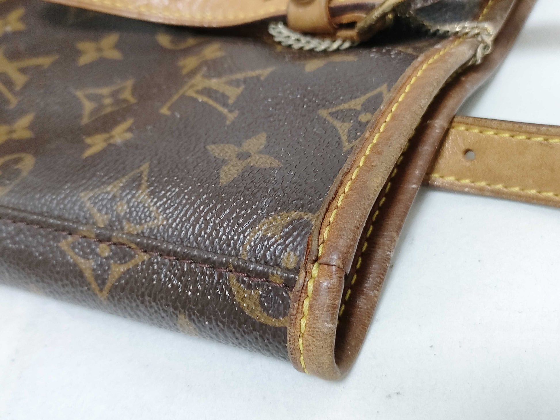 LOUIS VUITTON RFID Unverifiable Monogram LV Monogram Bucket Tote Bag