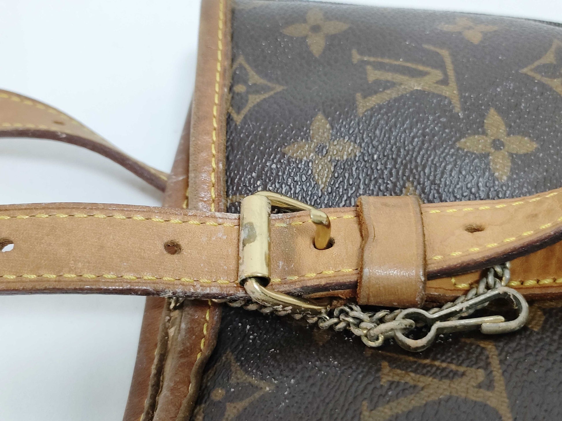 LOUIS VUITTON RFID Unverifiable Monogram LV Monogram Bucket Tote Bag