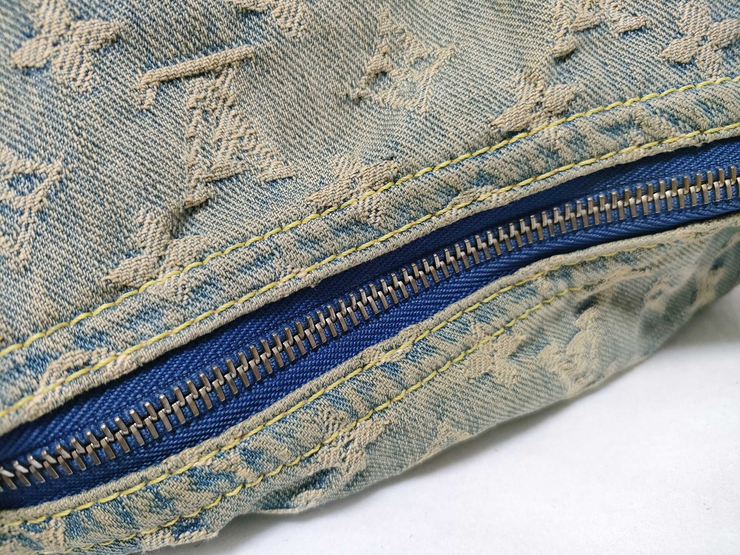 LOUIS VUITTON RFID Unverified S*10** Monogram Denim LV Baggy Denim Shoulder Bag