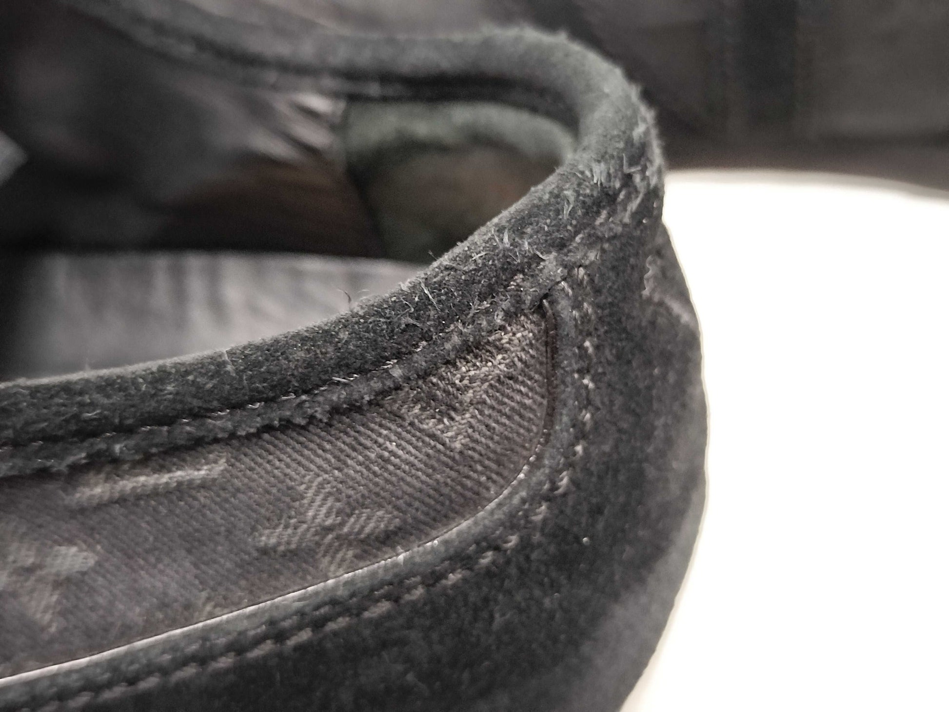 LOUIS VUITTON Louis Vuitton Men's Shoes Black Size 9/43 Sneakers