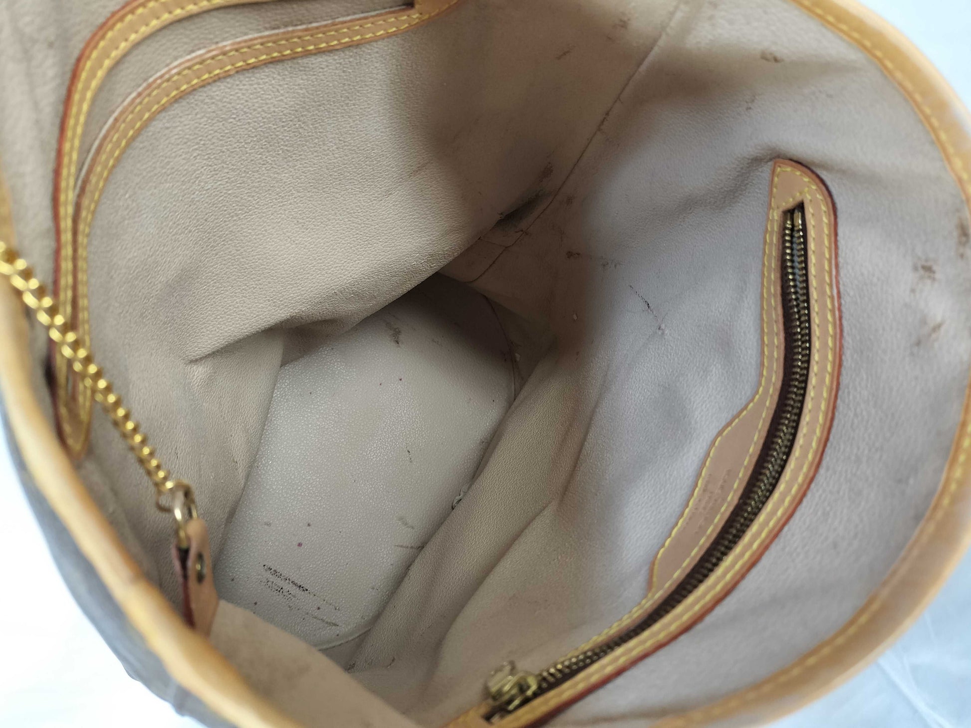 LOUIS VUITTON AR1927 Monogram LV Mono Bucket GM Handbag with Pouch AR1927