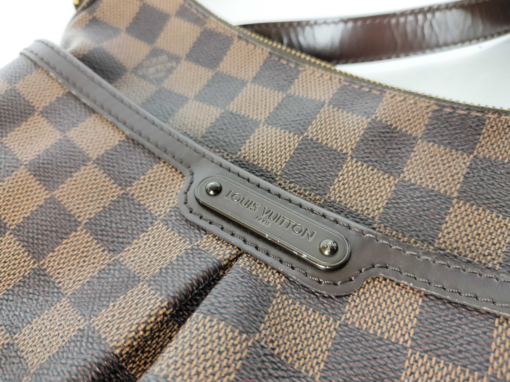 LOUIS VUITTON Damier LV Damier Bloomsbury Shoulder Bag