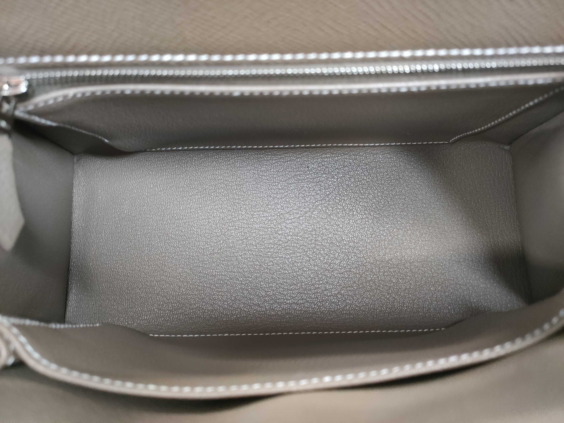 HERMES Kelly 25 Epsom Etoupe Silver Hardware SV B Stamp Handbag