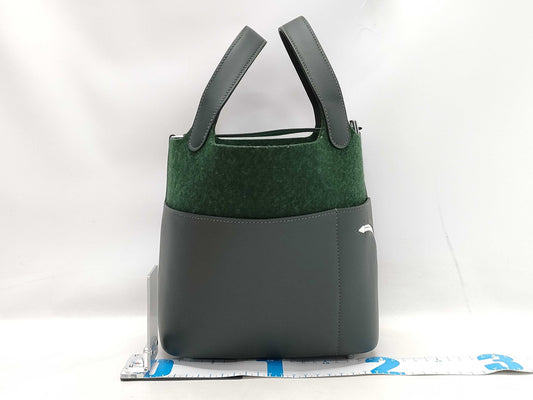 HERMES Picotin Lock 18 PM Go Team Vert Foncé Handbag with Silver Hardware and Stamped Silver.