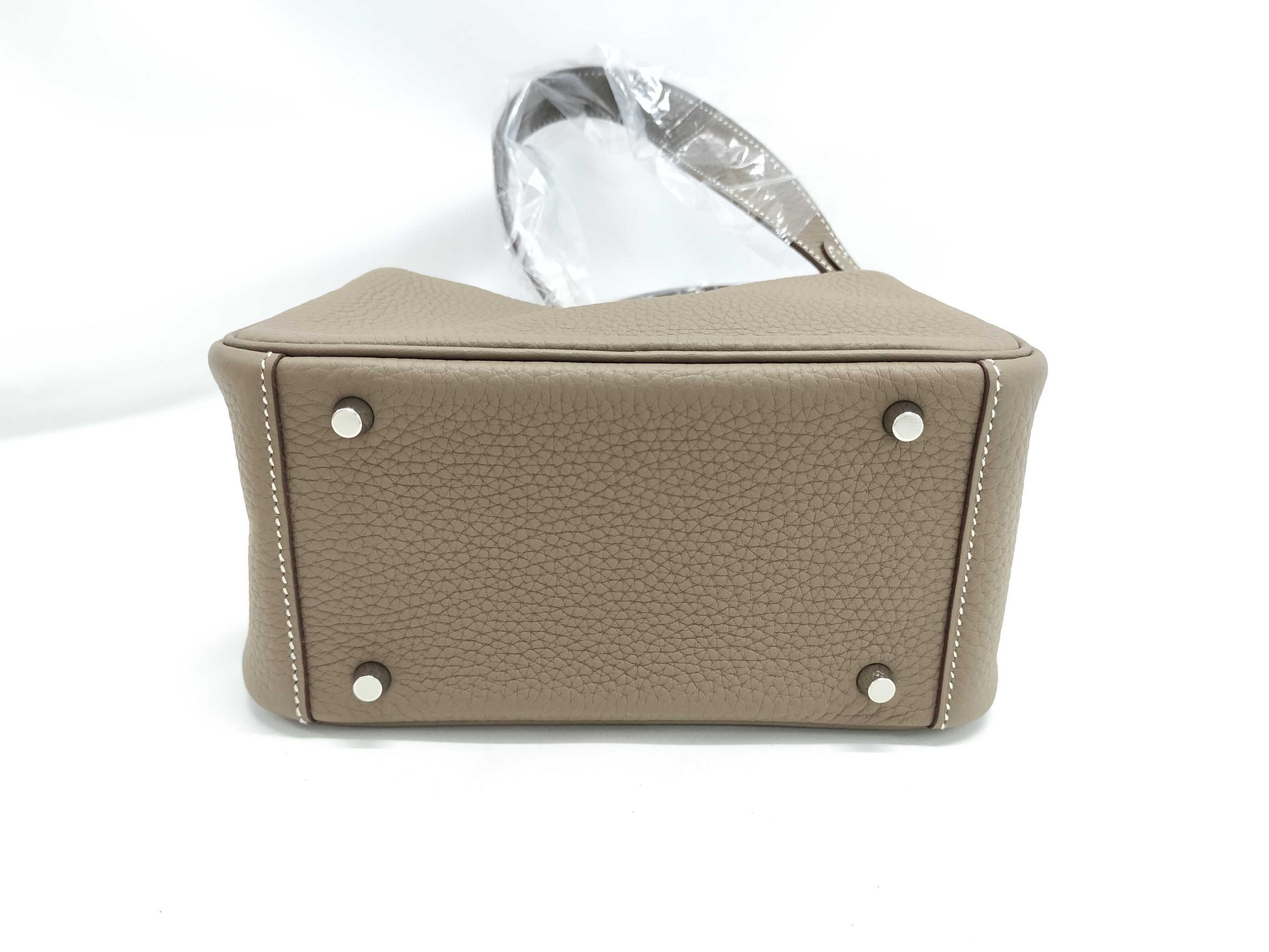 HERMES Lindy Mini Handbag in Taurillon Clemence Etoupe Leather with Silver Hardware and K Stamp