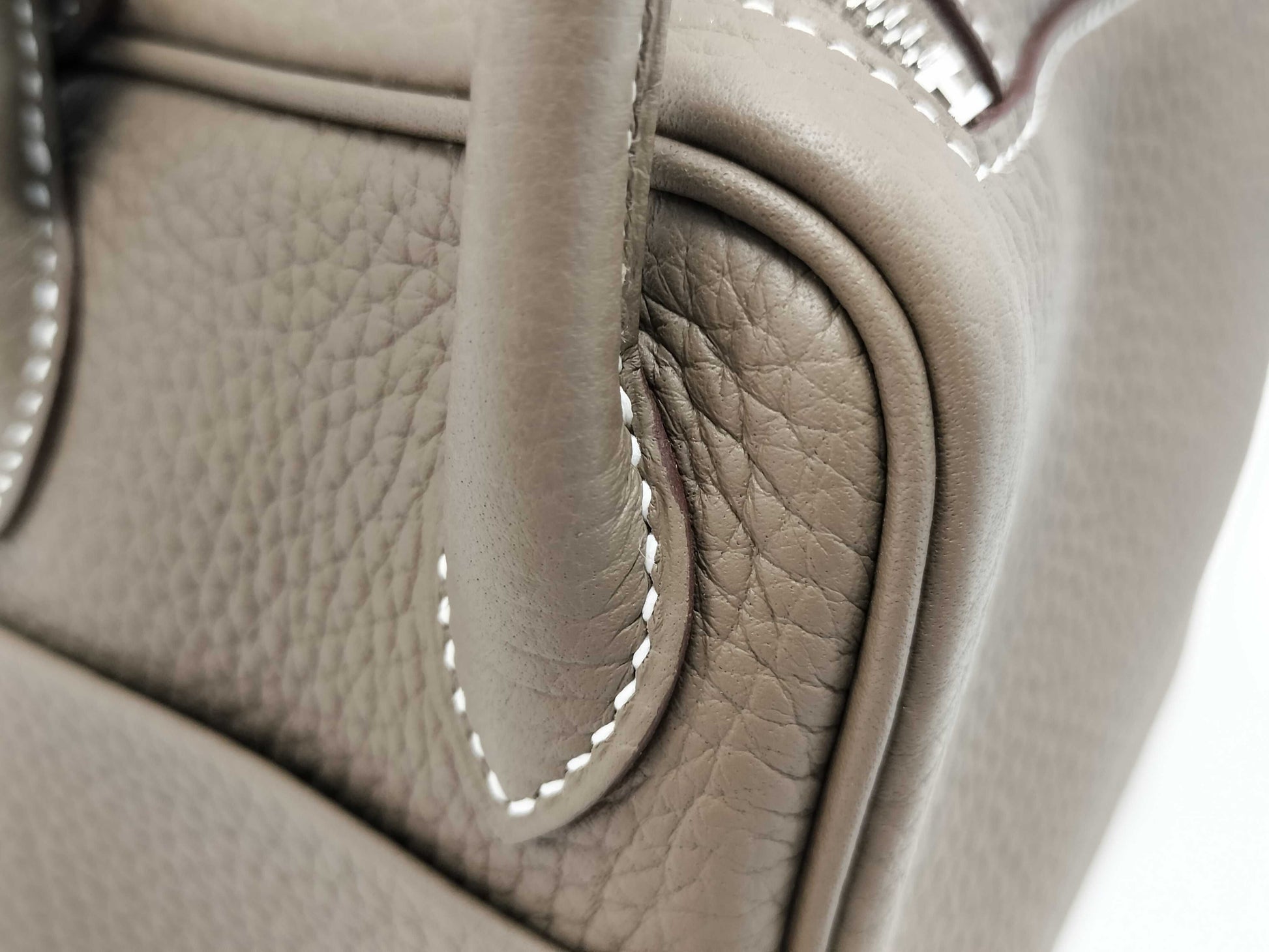 HERMES Lindy Mini Handbag in Taurillon Clemence Etoupe Leather with Silver Hardware and K Stamp
