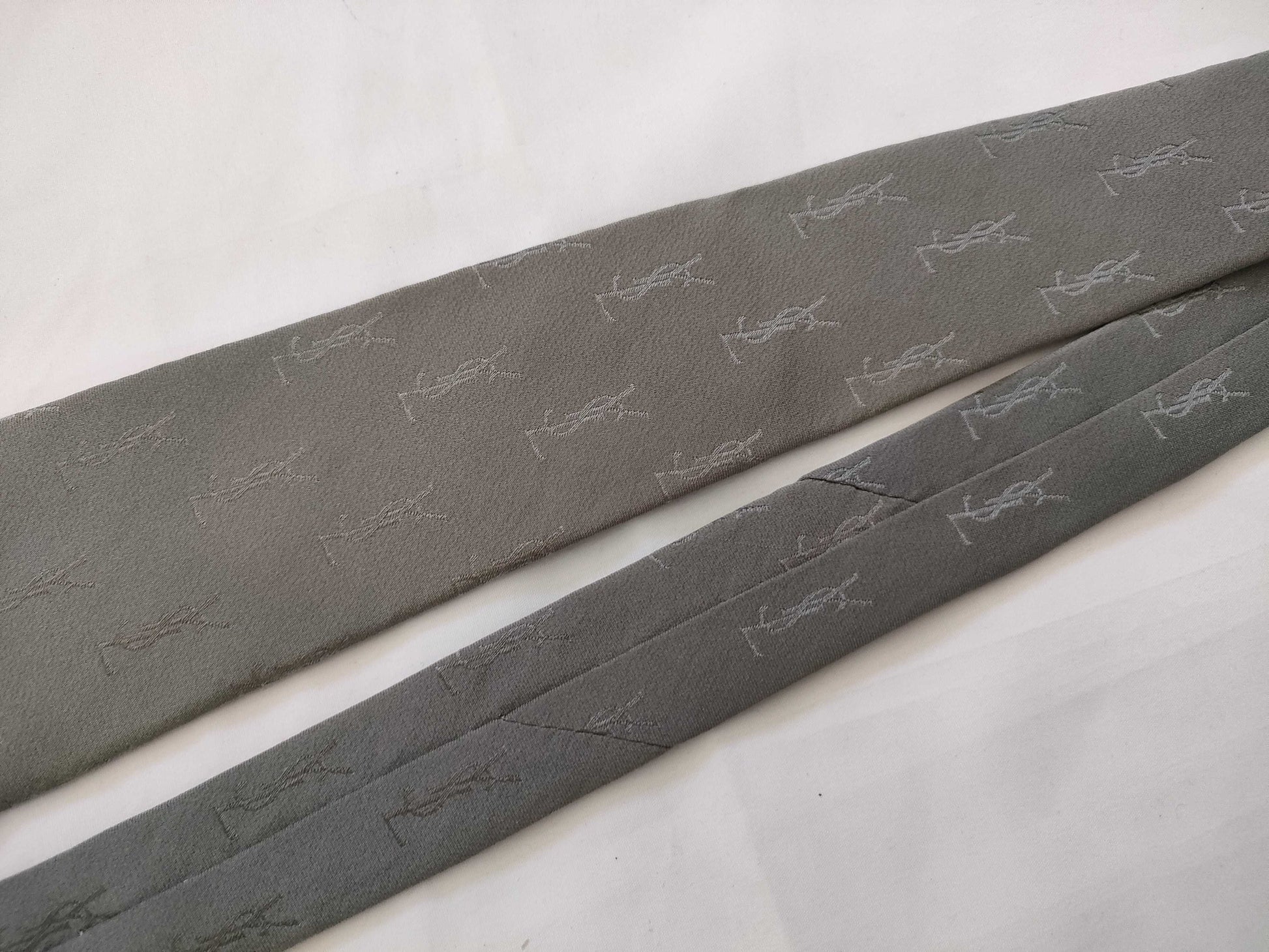 Yves Saint Laurent YEVS SAINT LAURENT Ties and other accessories