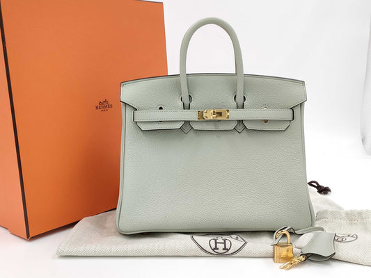 HERMES Birkin 25 Togo Ivory Beige Handbag with Gold Hardware, B Stamp, and Protective Sticker