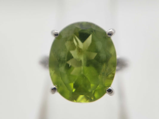Peridot D0.12ct K18WG 4.9g Ring 