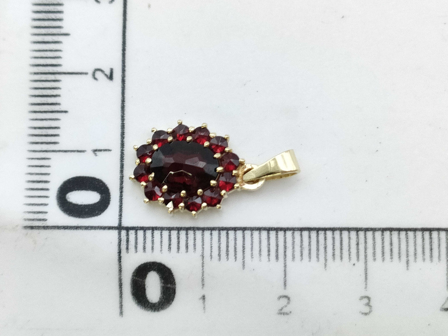 Garnet 585 2.1g Pendant Top 