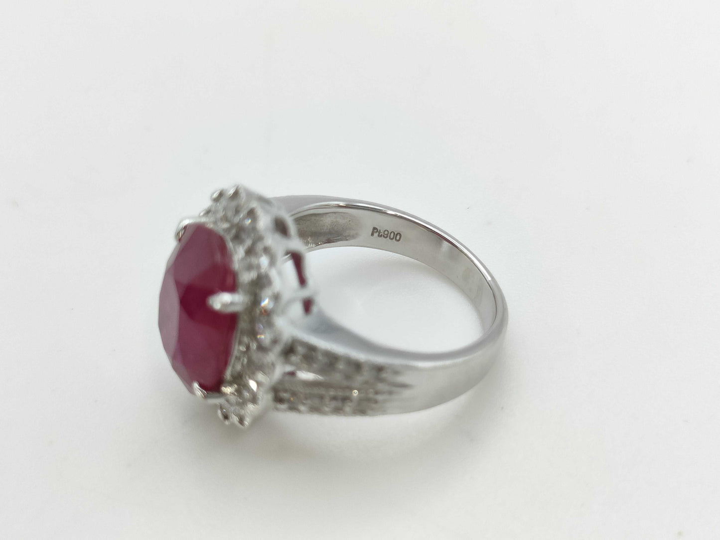 Moderate Ruby 6.602ct D0.90ct Pt900 10.0g Ring 