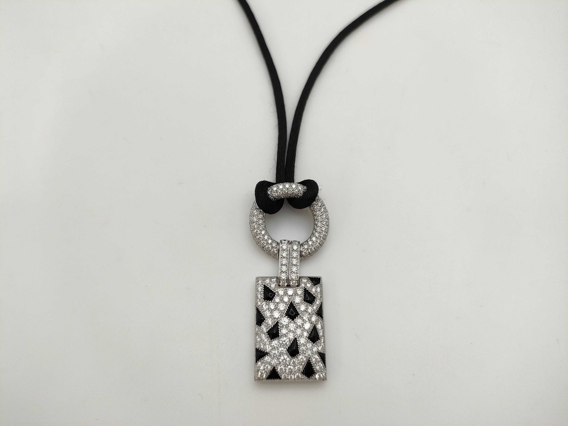 Cartier Panthère Onyx Diamond Necklace in WG 750 