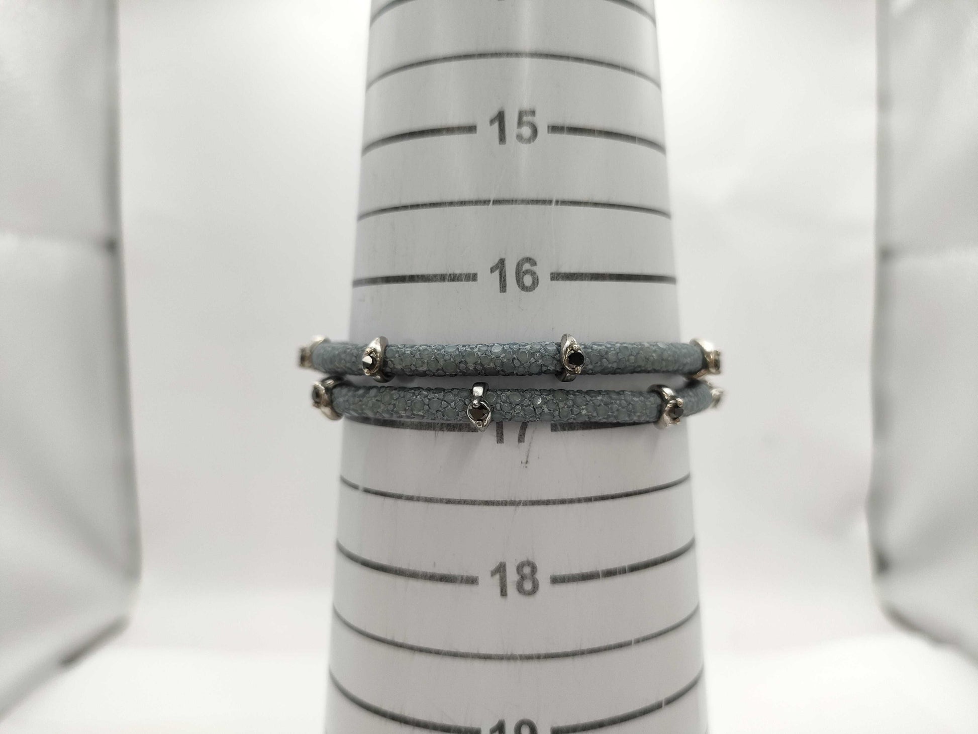 Sting HD SV/Leather Bracelet with Colored Stones 0.7 12.6g Bracelet/Bangle
