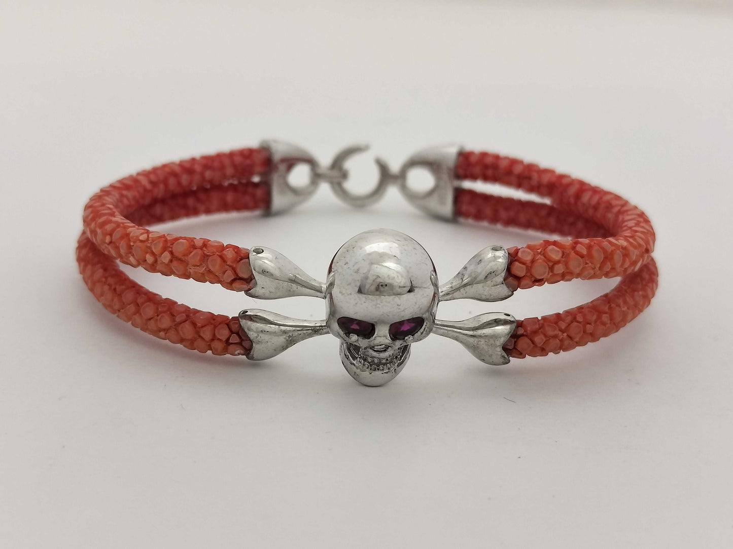 Sting HD SV Bracelet with Skull Motif B430RDPSRU 16.9g Bracelet/Bangle