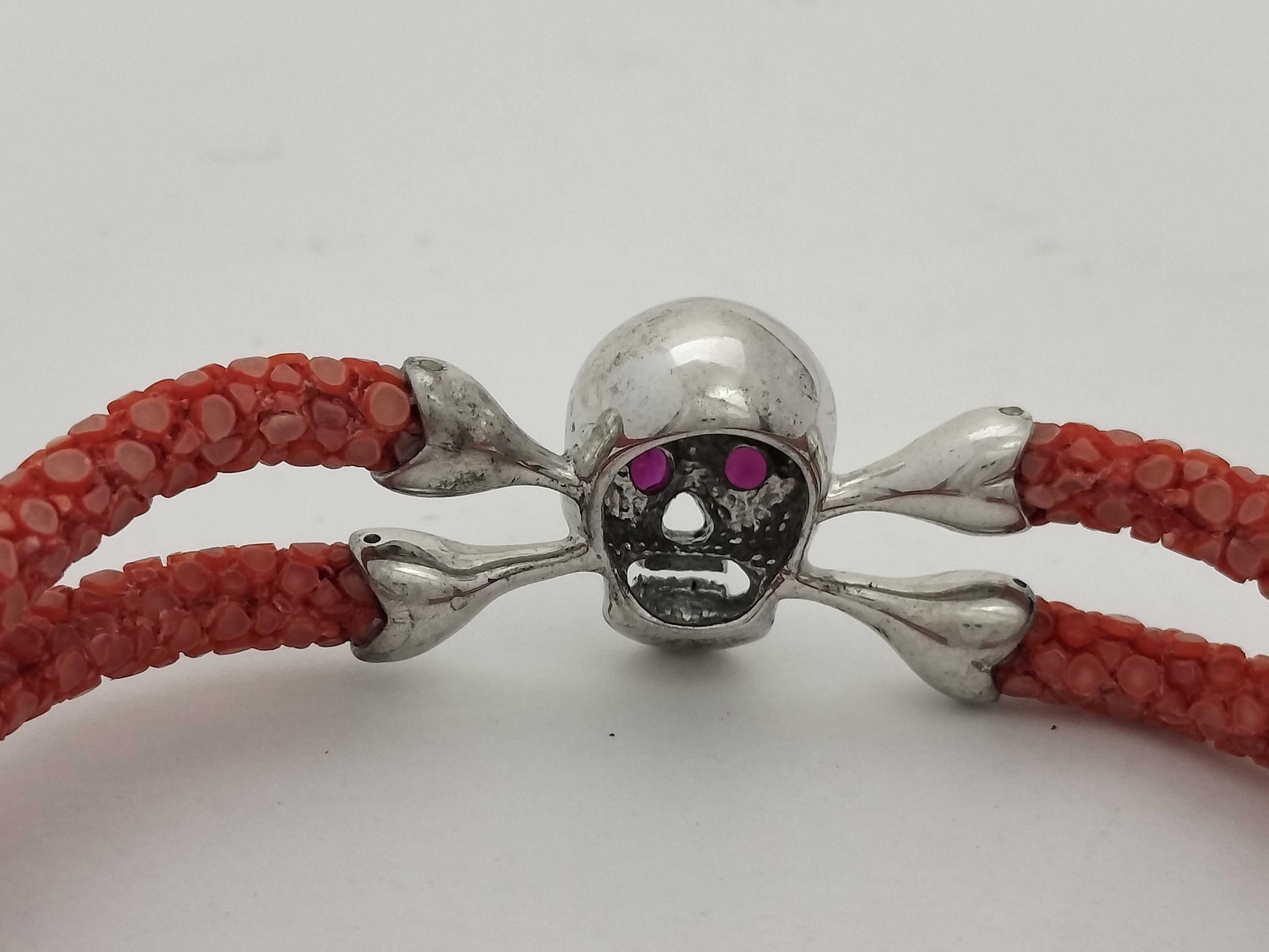Sting HD SV Bracelet with Skull Motif B430RDPSRU 16.9g Bracelet/Bangle