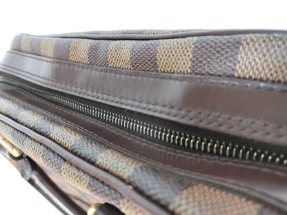 LOUIS VUITTON CA0056 Damier Louis Vuitton Duomo Damier Handbag