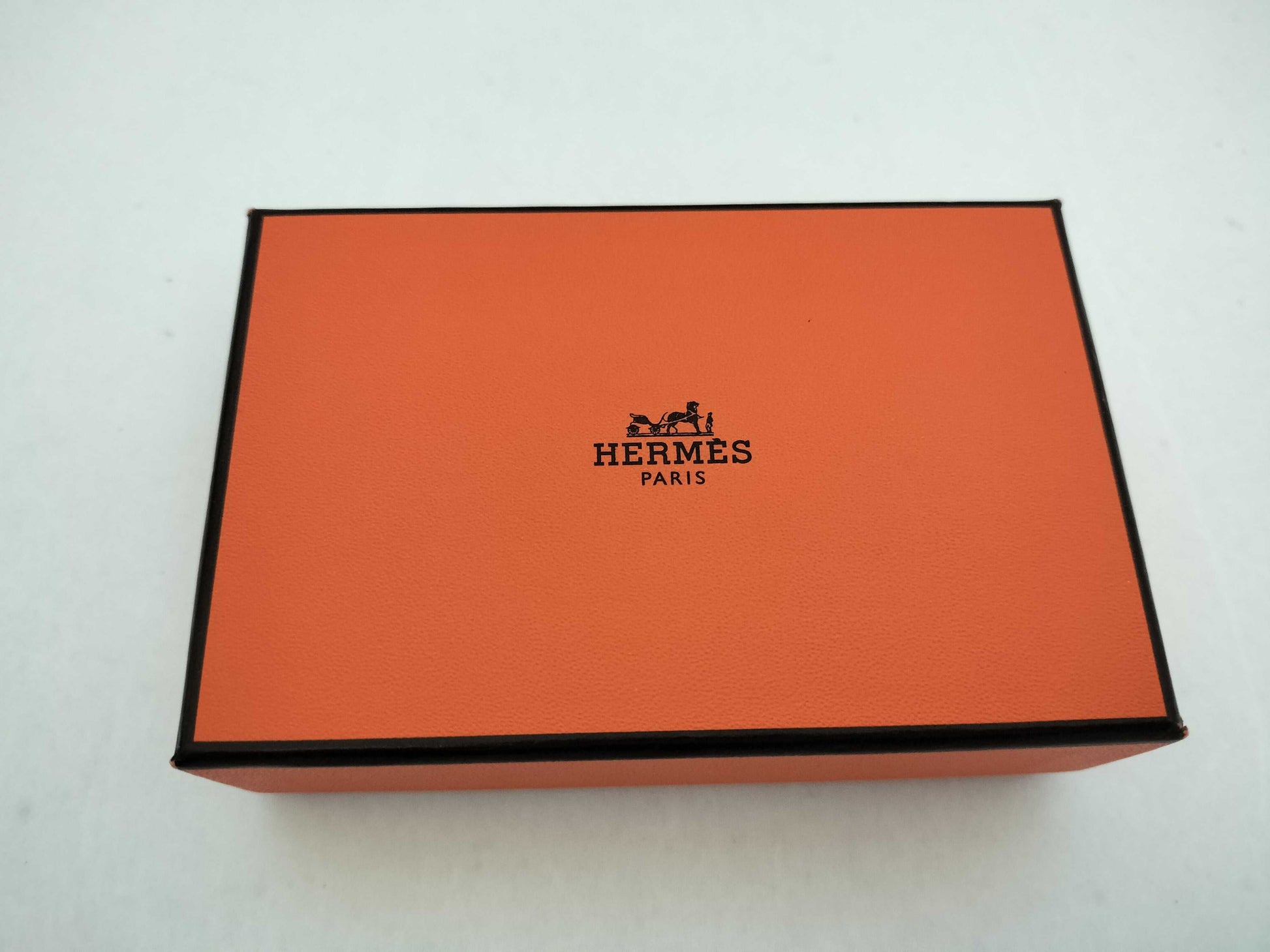 HERMES □Q engraved Bearn unused Bearn key case Veau apron Pink? Q key case key holder