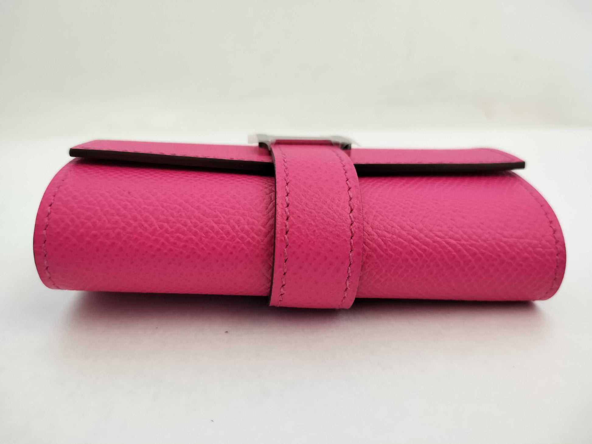 HERMES □Q engraved Bearn unused Bearn key case Veau apron Pink? Q key case key holder